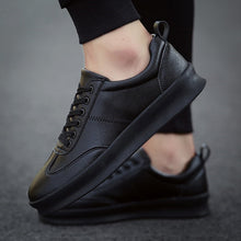 Load image into Gallery viewer, 2020 Design Spring Autumn Men's Outdoor Sneakers Breathable Black Red White Boys Sport Running Shoes Youth Anti-slip Flats Shoes